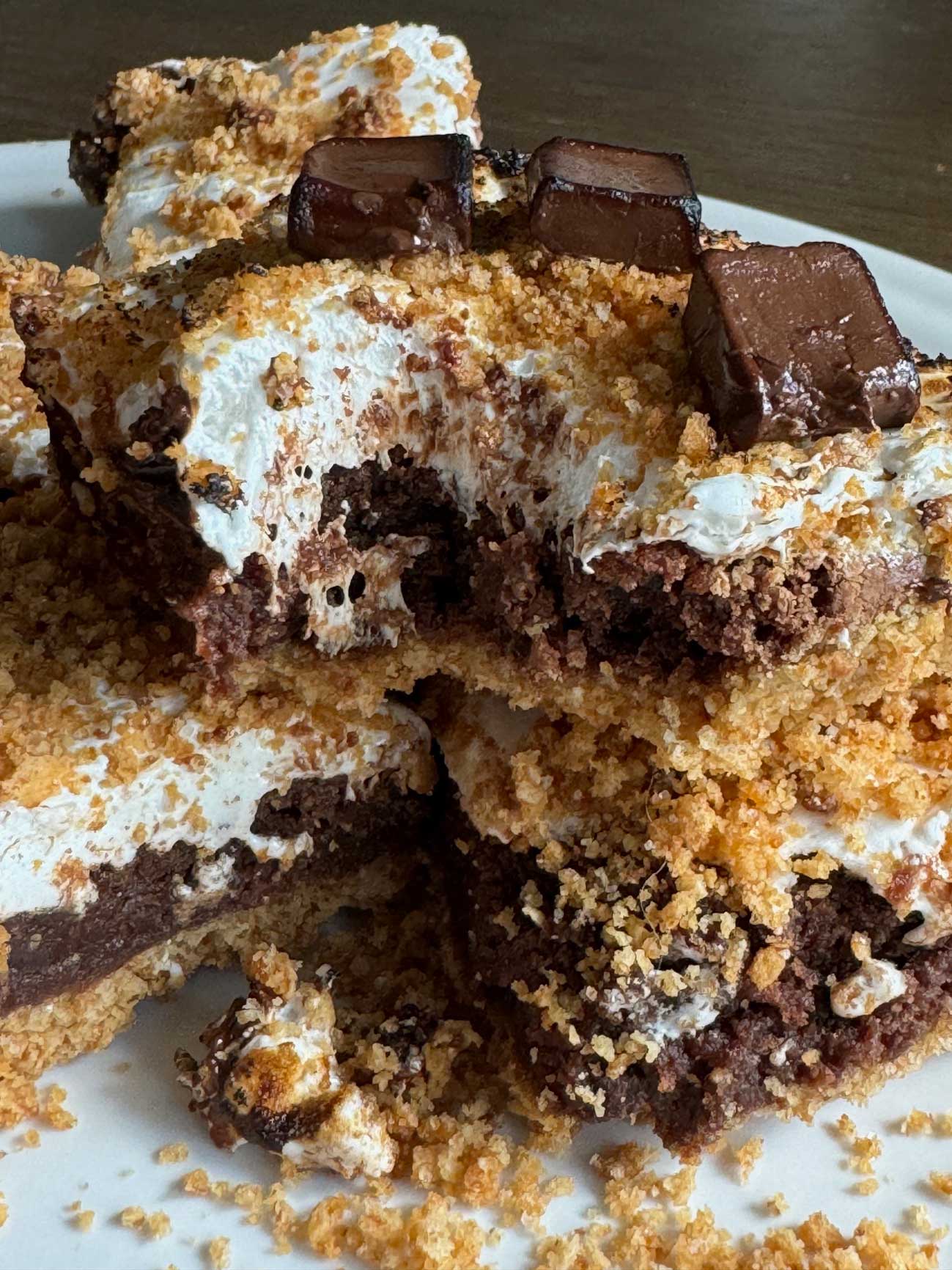 Gooey S'more's Bars with Marshmallow Creme
