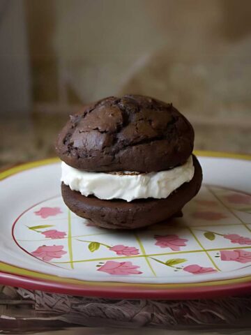 Chocolate Whoopie Pie and filling recipe