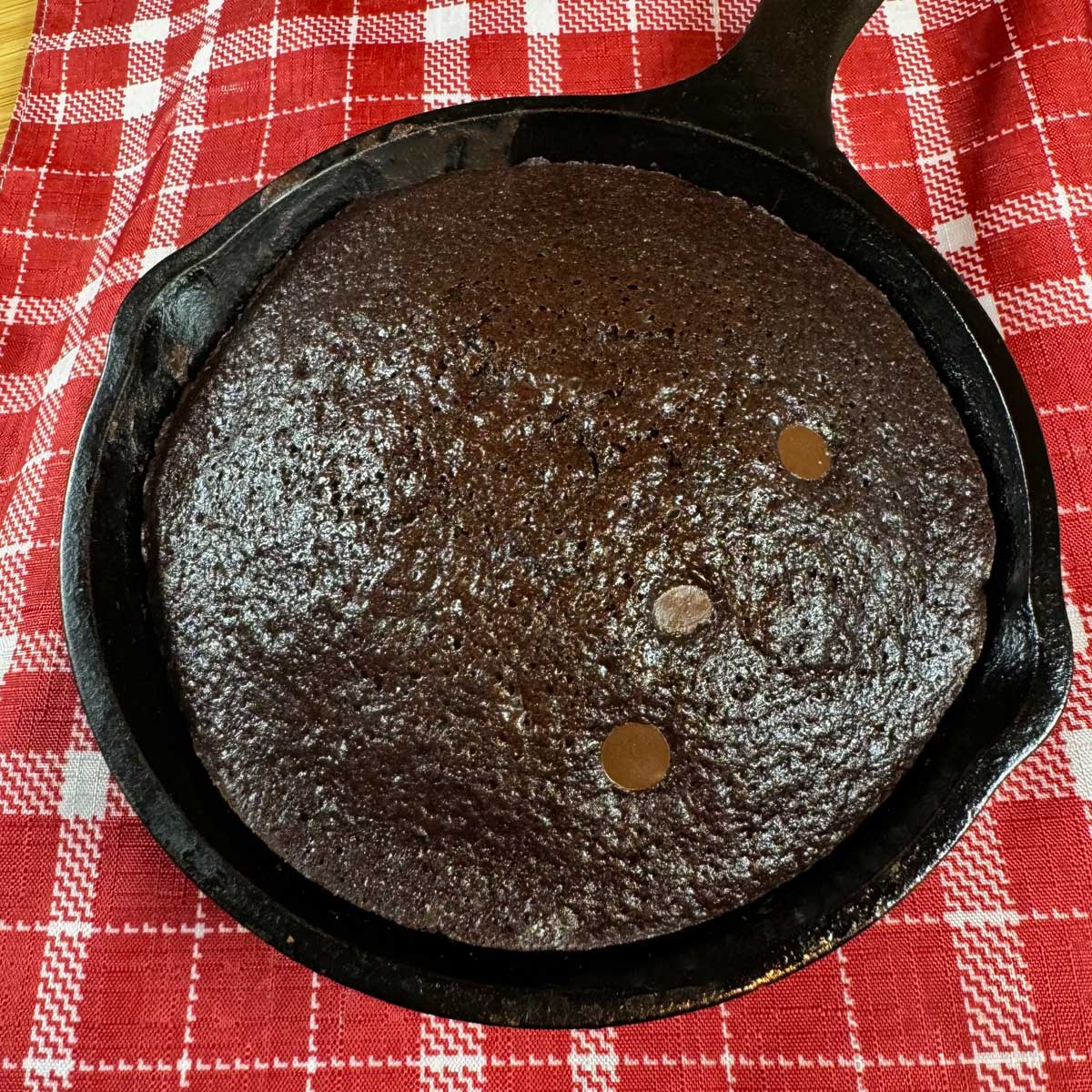 six-inch skillet chocolate cake