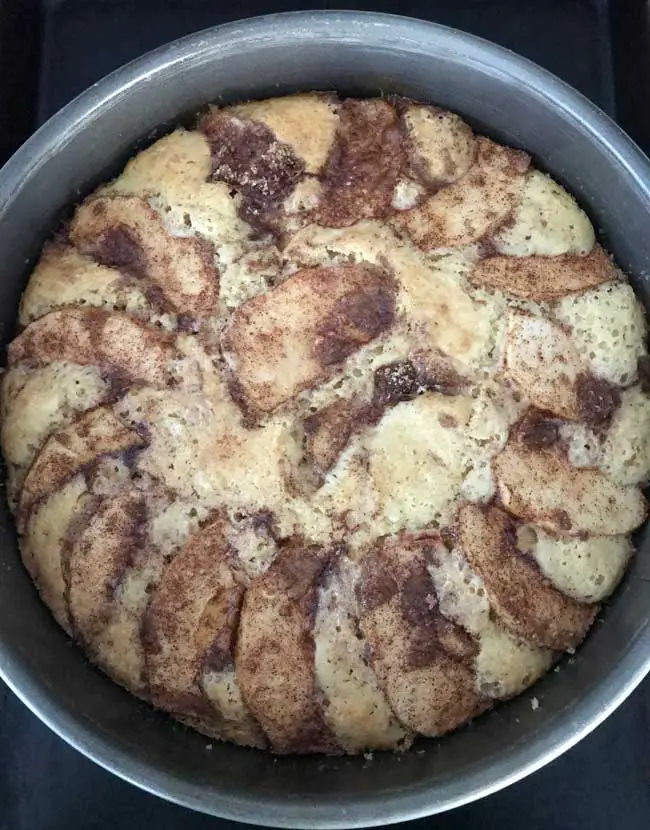 Marcus Samuelsson's Swedish Apple Cake - Cookie Madness
