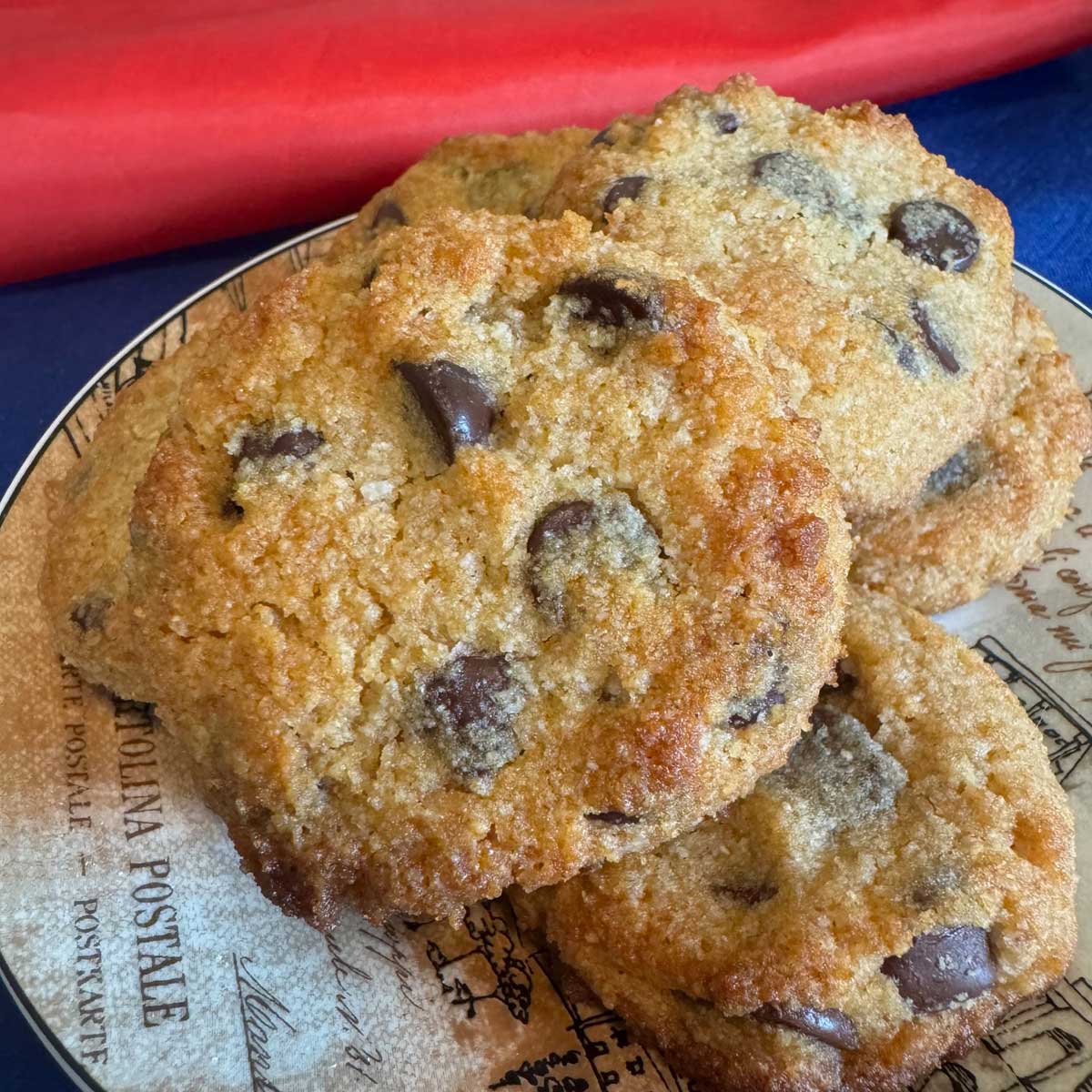 Keto Chocolate Chip Cookies