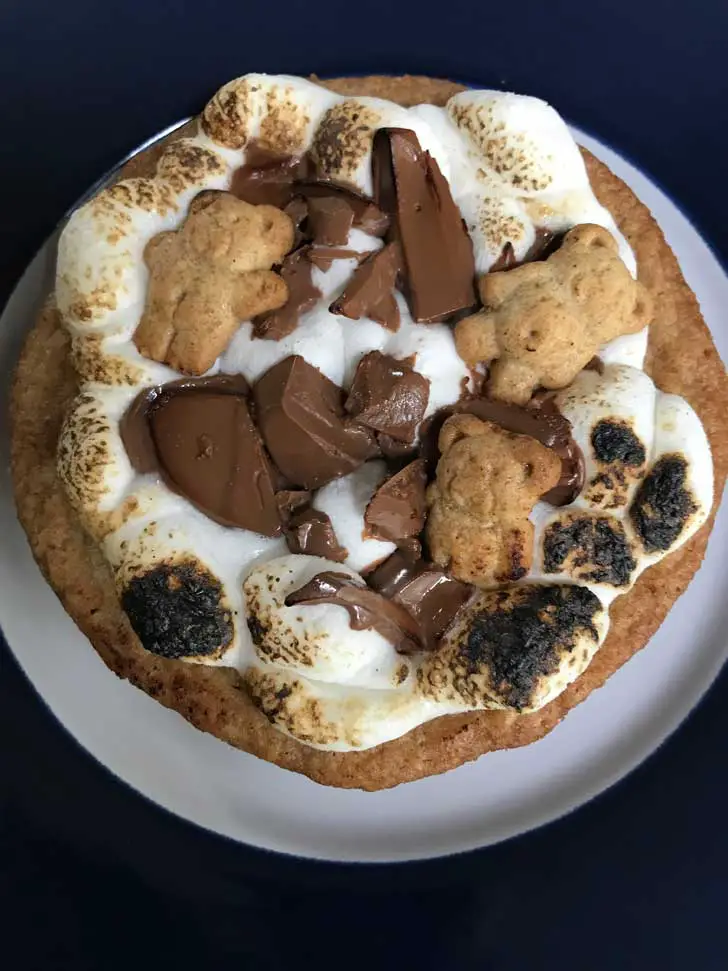 https://www.cookiemadness.net/wp-content/uploads/2021/05/muffin-top-smores-cookie.jpg