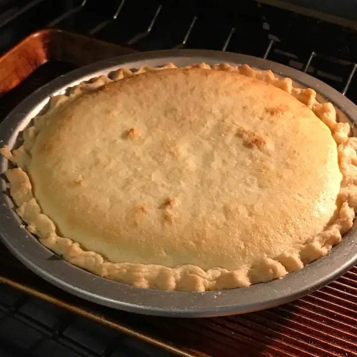 Lemon Meringue Pie with Milk - Cookie Madness
