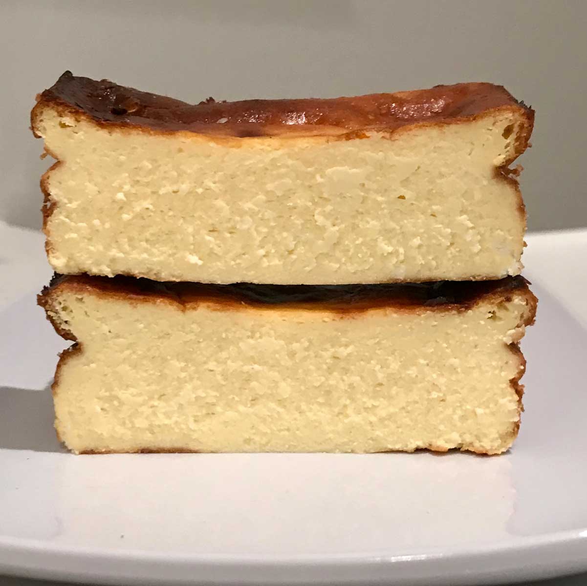 https://www.cookiemadness.net/wp-content/uploads/2023/11/loaf-pan-cheesecake.jpg