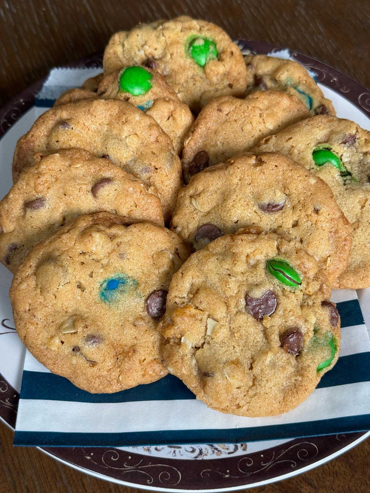 Chicago Crunchy Cookies or M&Ms Cookies