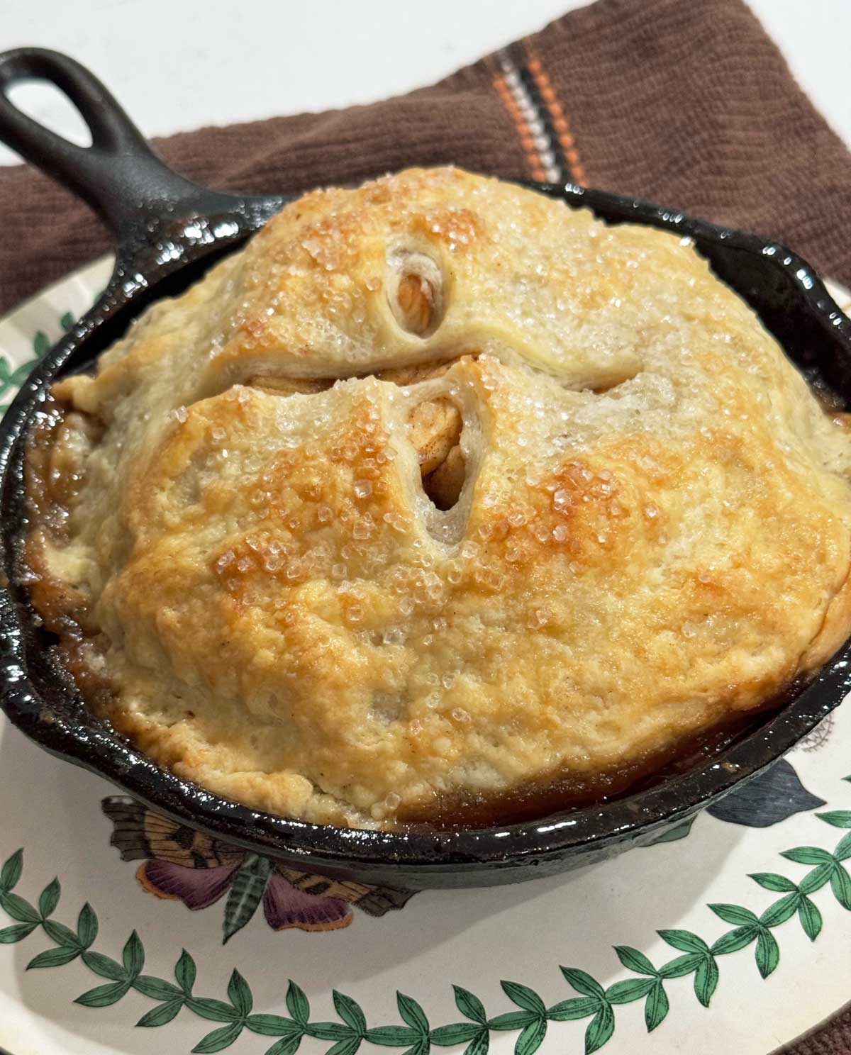 6-inch cast iron skillet apple pie