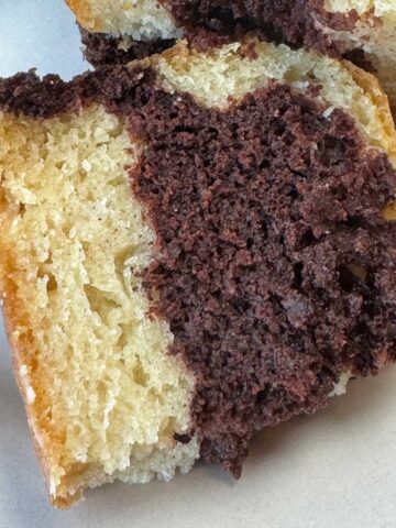 An easy vegan marble cake recipe with a soft and moist texture from tofu.